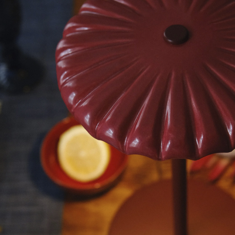 Настольная лампа Ruby Bonnet