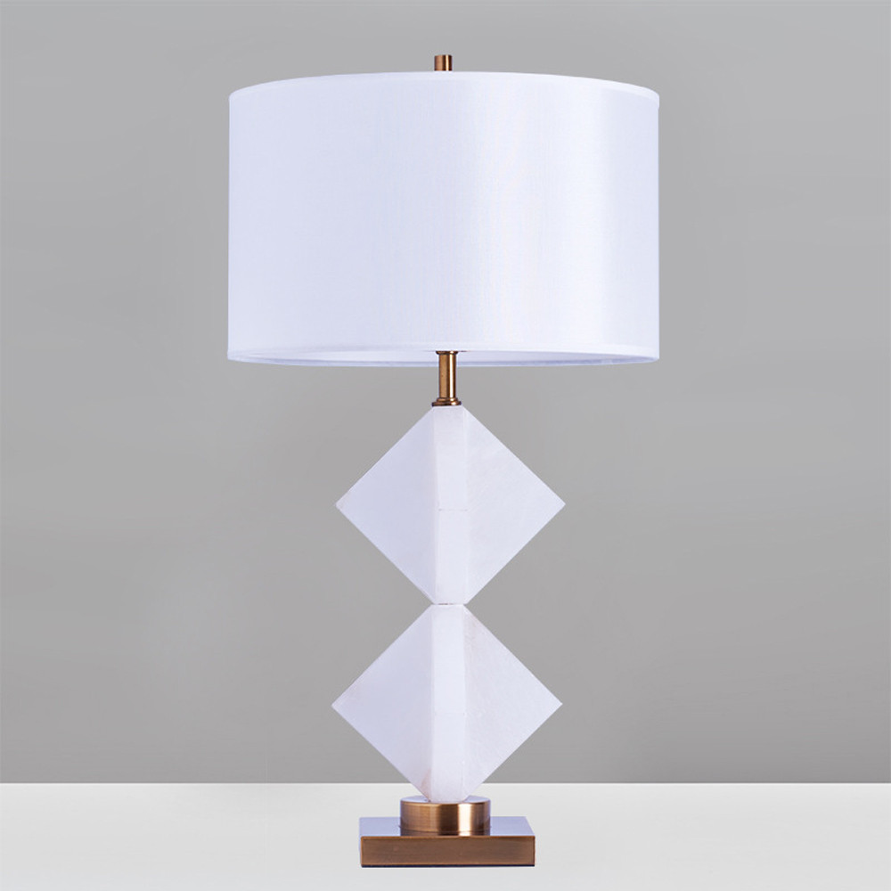 Настольная лампа белая на фигурном основании Aerial Geometry