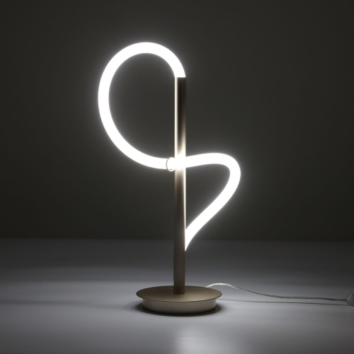 Настольная лампа белым изогнутым плафоном на круглой подставке Luke Lampco Tracer Lamp