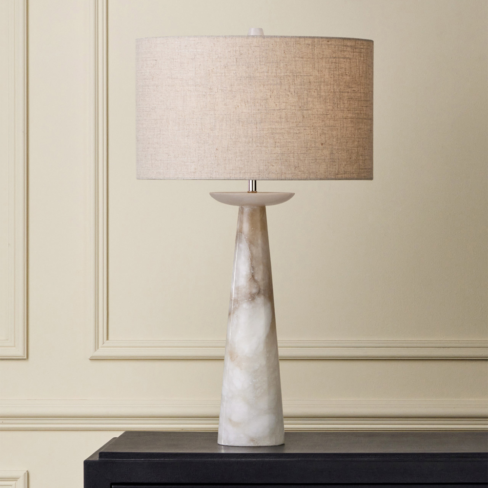 Настольная лампа на конусовидном корпусе с чашей и с тканевым абажуром Daydreaming