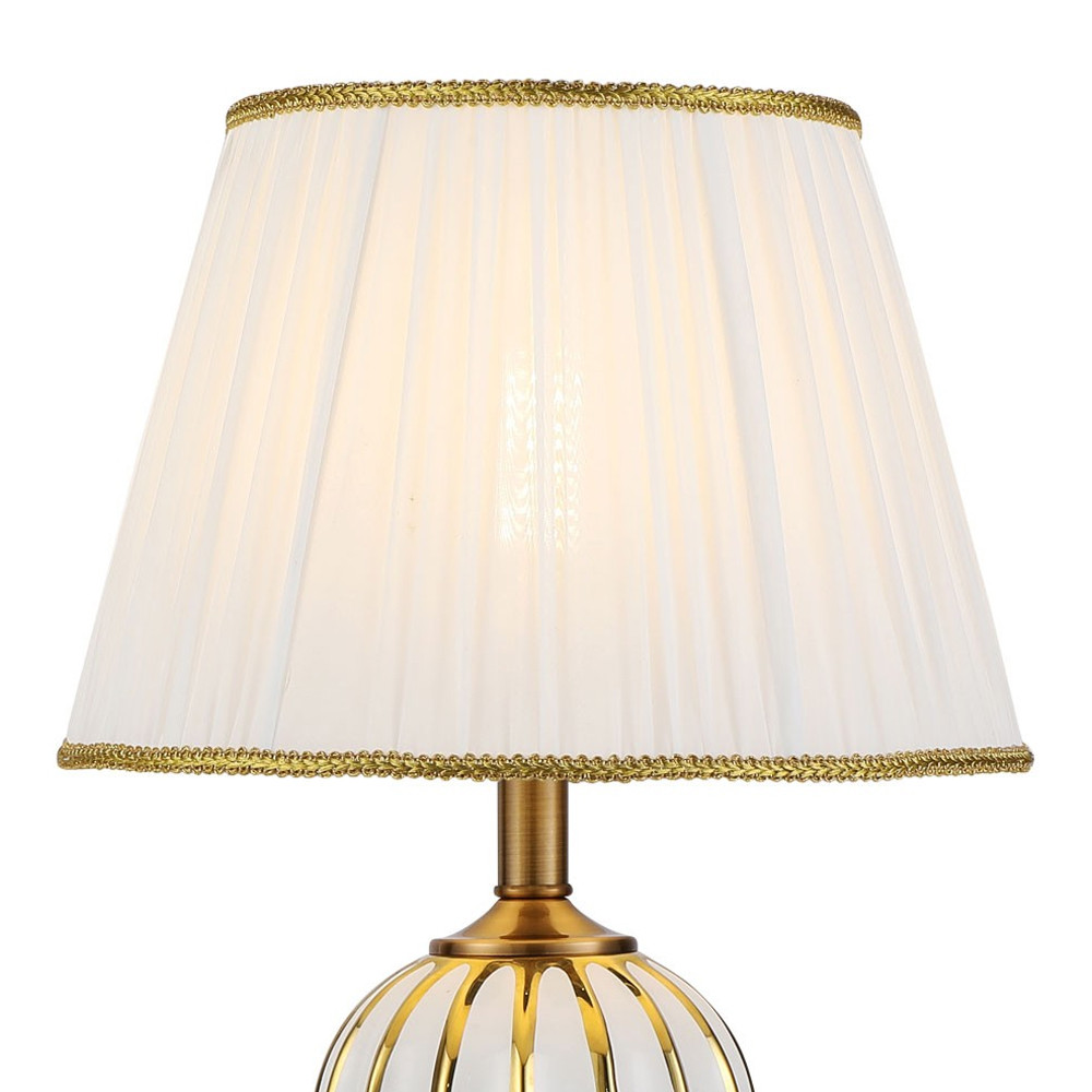 Настольная лампа с абажуром Celestina White Gold Lampshade Table Lamp