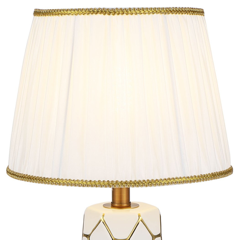 Настольная лампа с абажуром Fiorella Table Lamp White