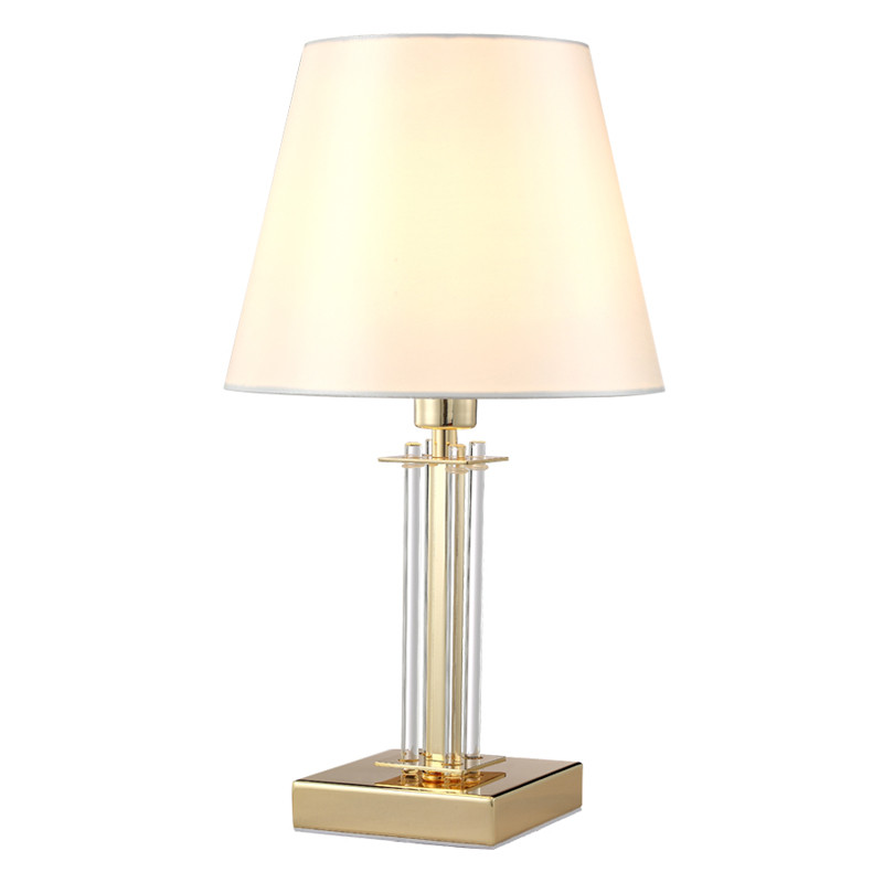 Настольная лампа с белым тканевым абажуром в форме конуса Laurent