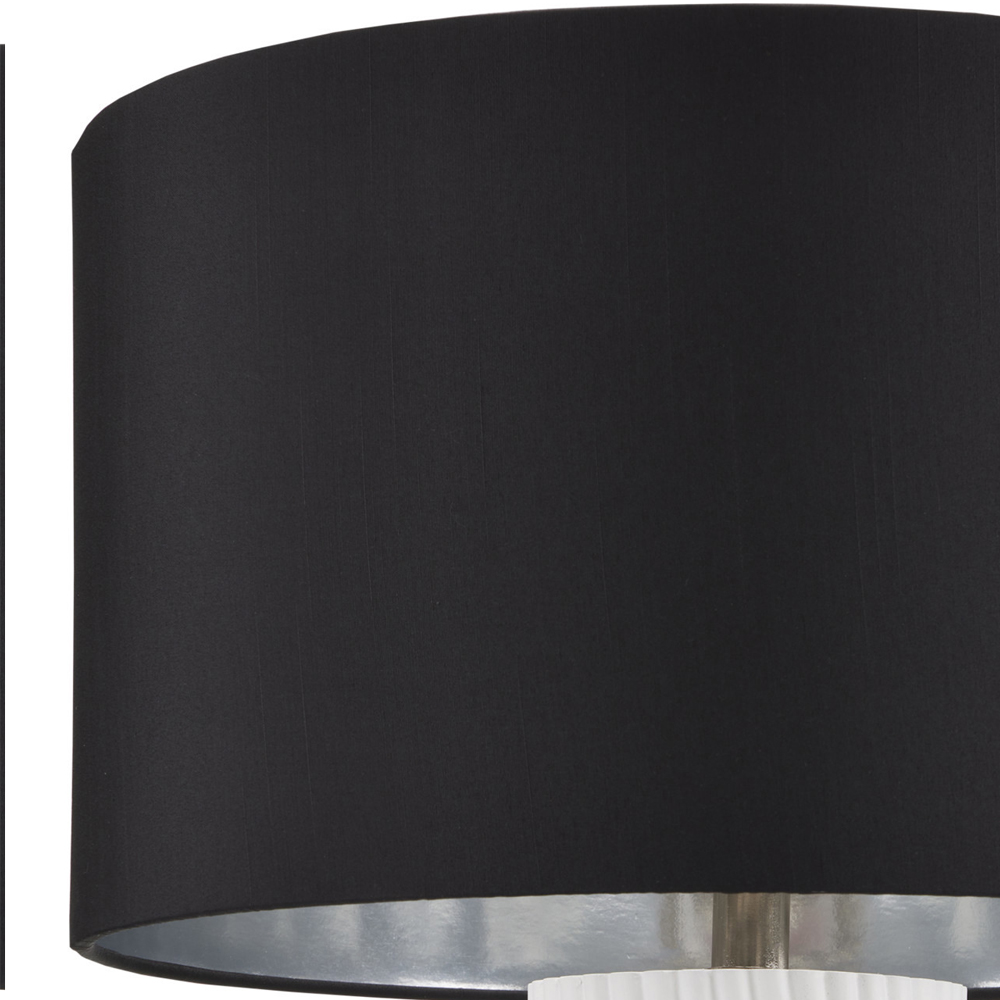 Настольная лампа с белым фактурным корпусом и черным абажуром Twisted