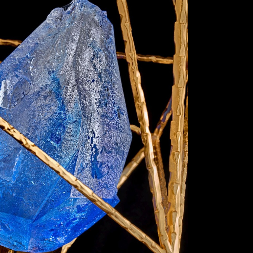 Настольная лампа с плафоном в виде камня Embodiment