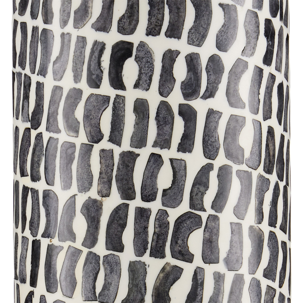 Настольная лампа с узором вдоль колоннообразного основания Scenic Surface