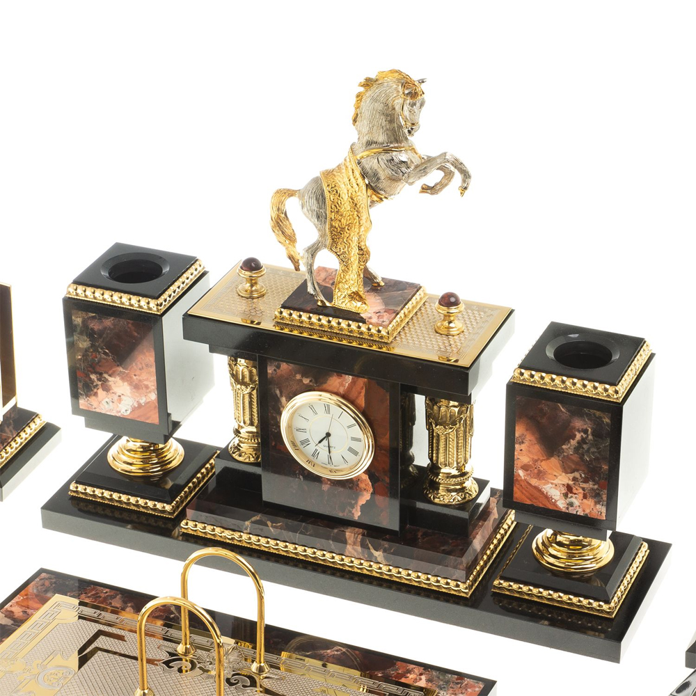 Настольный письменный набор из яшмы и долерита с декором в виде коня Manager Organizer