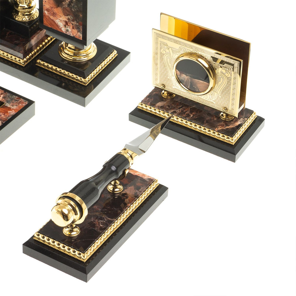 Настольный письменный набор из яшмы и долерита с декором в виде коня Manager Organizer