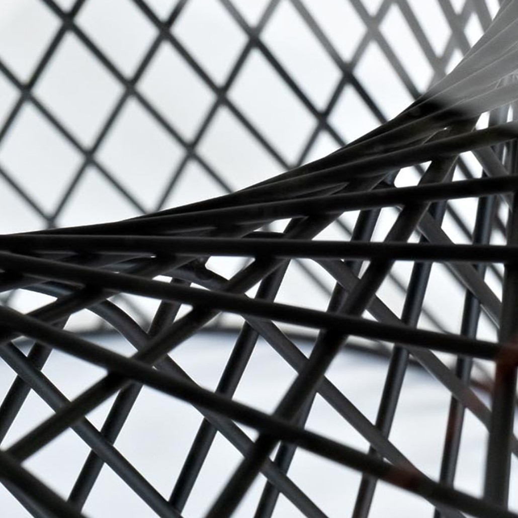 Обеденный стол Black Mesh