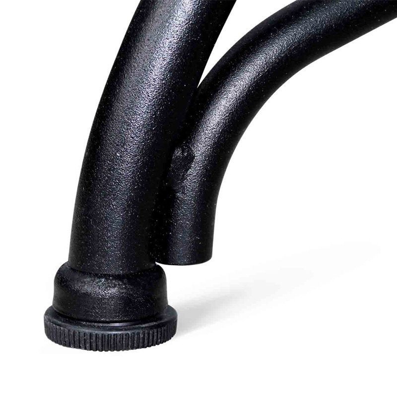 Обеденный стол с прямоугольной столешницей из стекла на черных металлических ножках White Marble