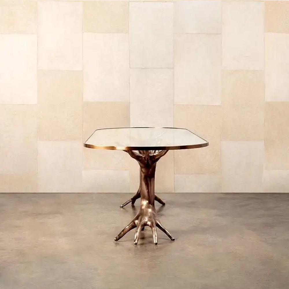 Обеденный стол с фигурным декором бронзового цвета Dichotomy racetrack