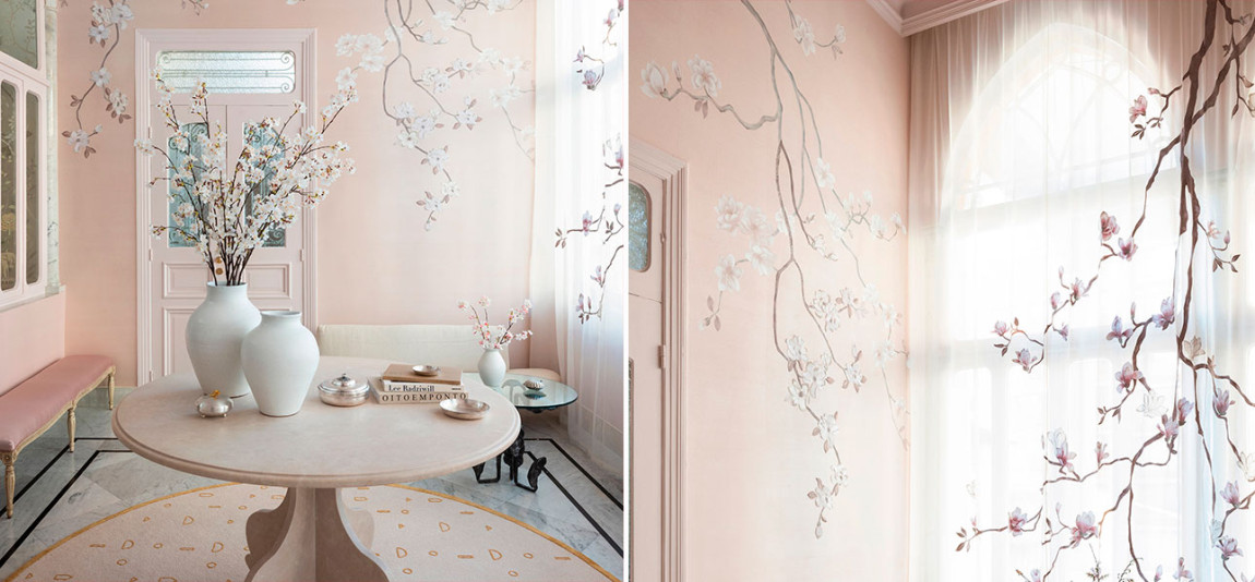 Обои Magnolia Canopy Original colourway on Rose Water metallic slub silk