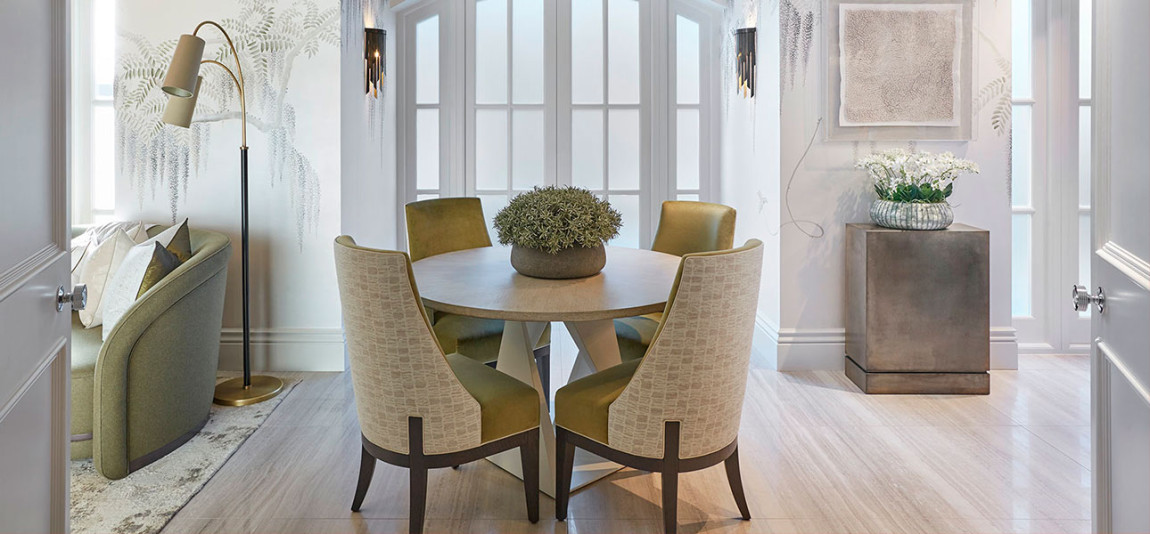 Обои в японском стиле Wisteria Lavender on Natural Mica metallic silk