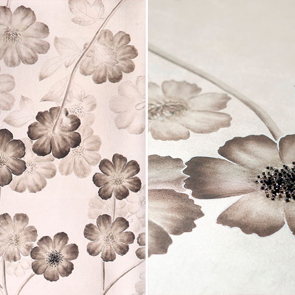 Обои ручная роспись Anemones in Light Special Colourway SC-236 on Tarnished Silver gilded silk