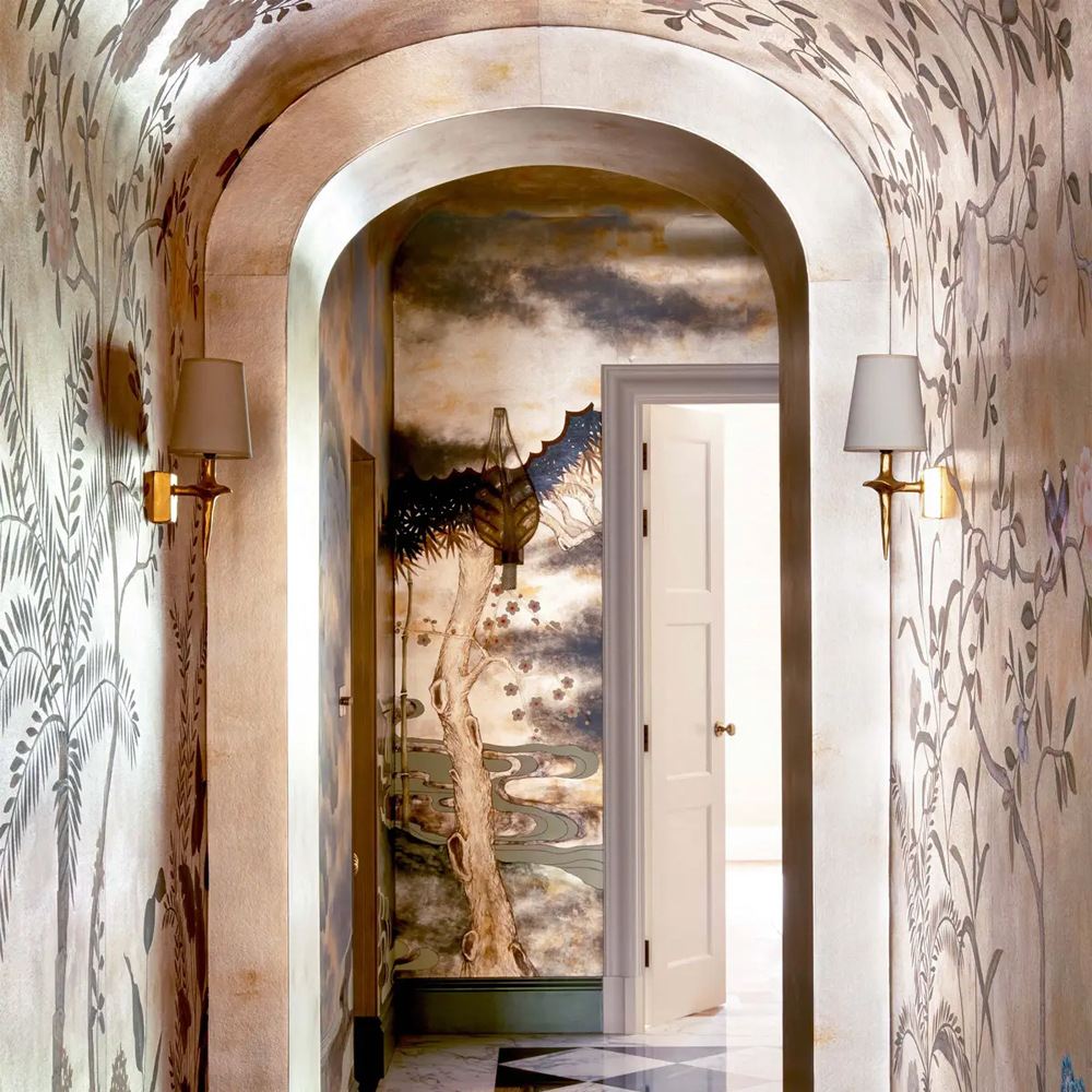 Обои ручная роспись Bamboo River Blossom Original colourway on Deep Rich Gold gilded paper with pearlescent antiquing