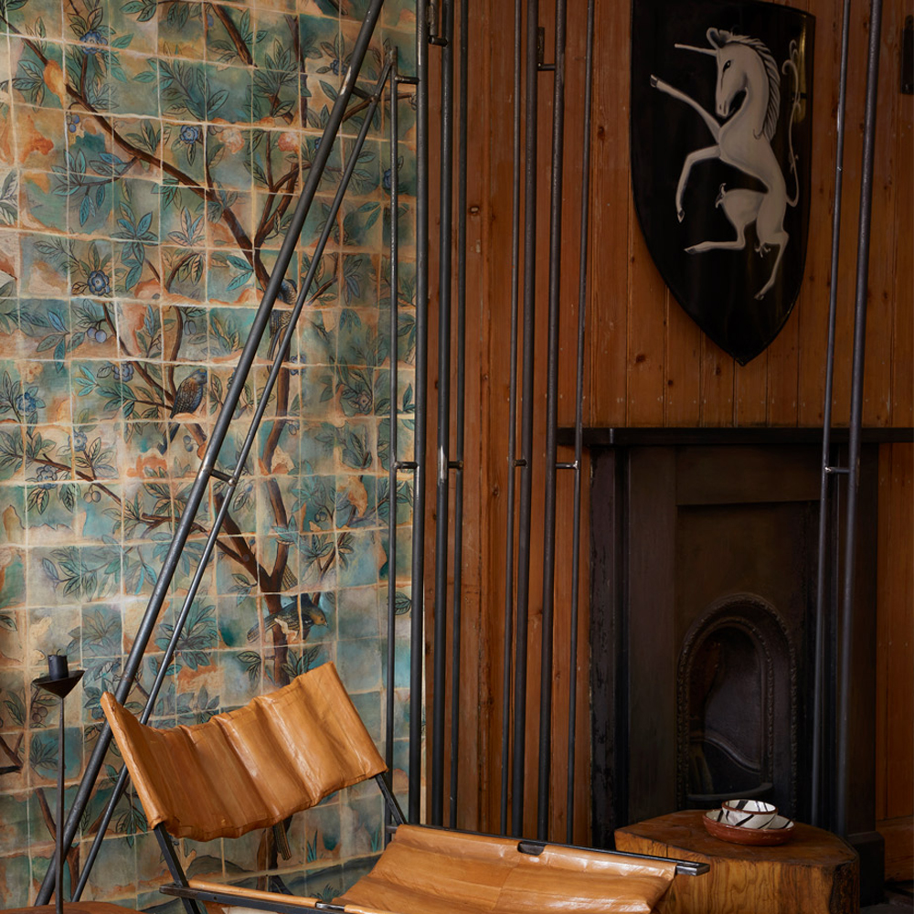 Обои ручная роспись Braganza Standard colourway on dyed paper