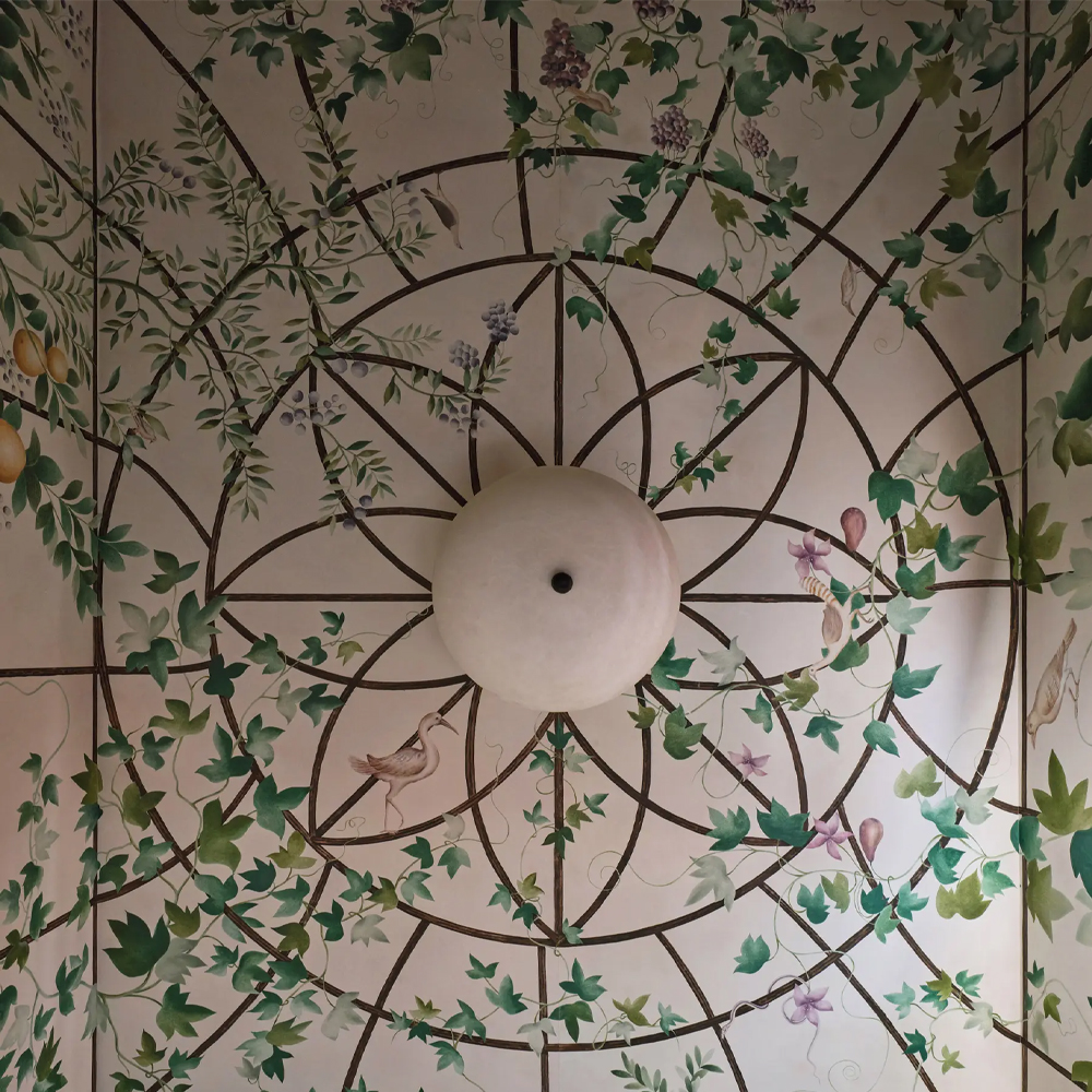 Обои ручная роспись Medici Standard colourway on white Williamsburg