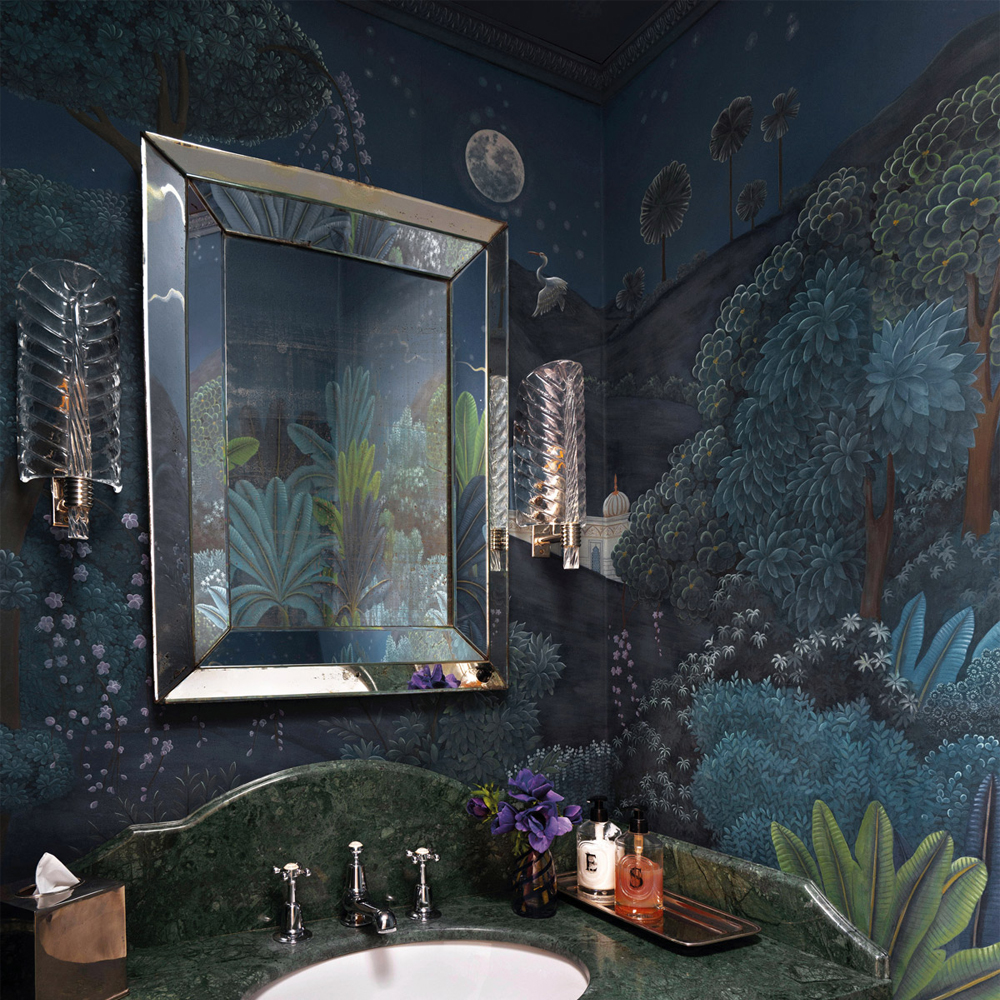 Обои ручная роспись Phuljhari Original colourway on Empire Blue dyed silk