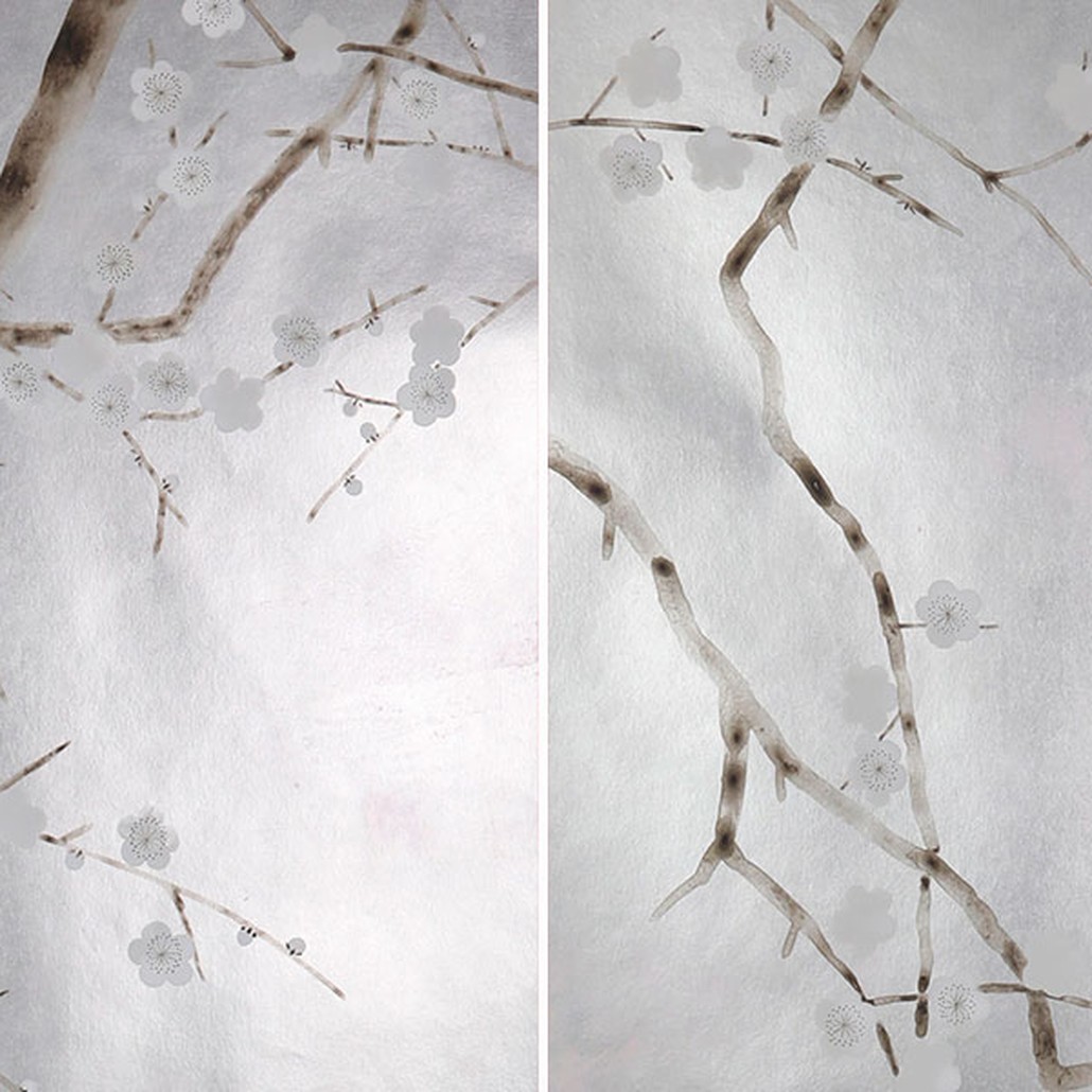 Обои ручная роспись Plum Blossom Colourway SC-229 on Sterling Silver gilded paper with pearlescent antiquing
