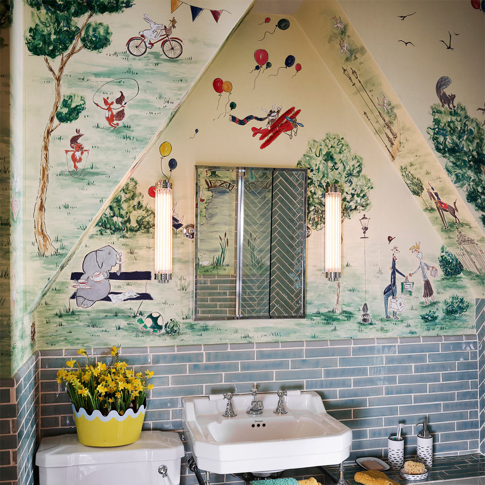 Обои ручная роспись Promenade Original colourway on cream painted silk