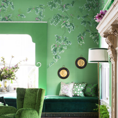 Обои ручная роспись Silk Tree Colourway SC-92 on Emerald Green dyed silk