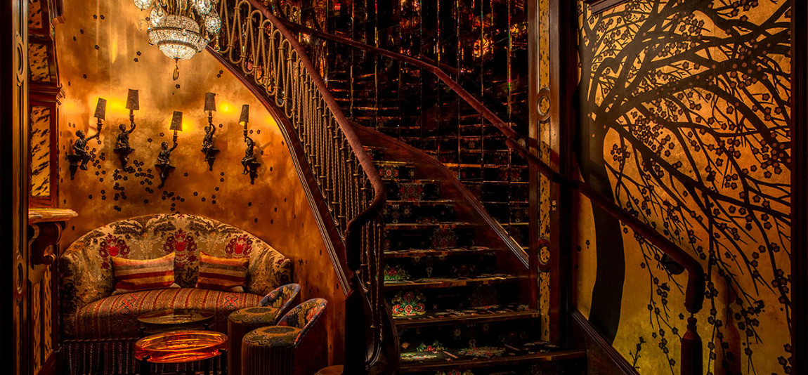 Обои ручная роспись Windswept Blossom Noir on Warm Gold gilded Xuan paper with pearlescent antiquing