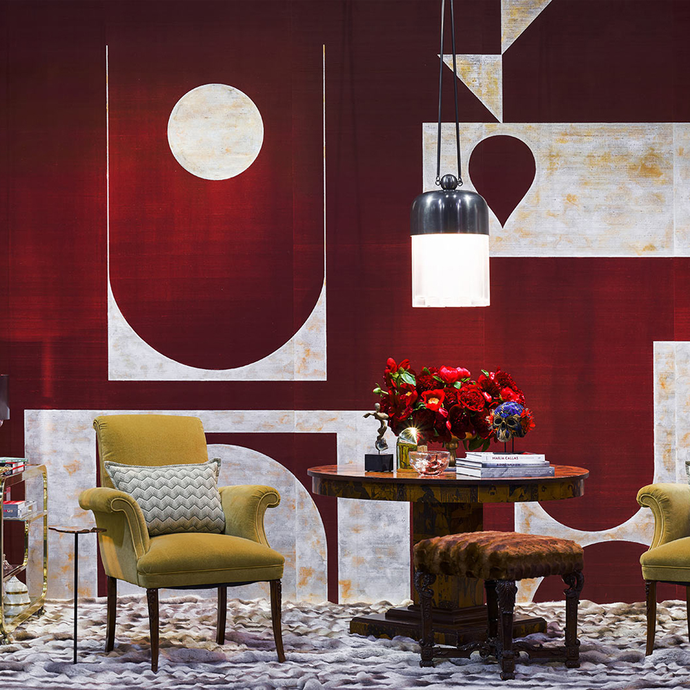 Обои ручная роспись в стиле Арт-деко Assemblage Original colourway on red silk dupion