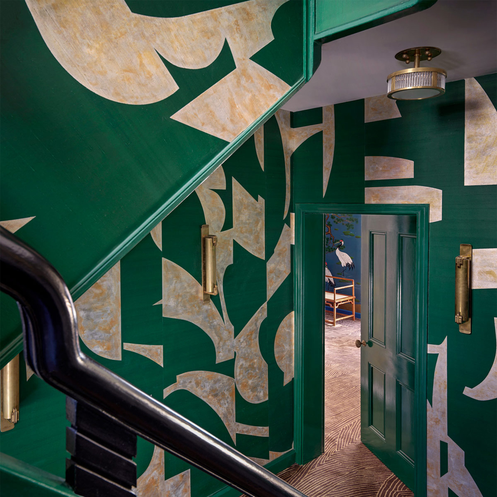 Обои ручная роспись в стиле Арт-деко Symphony Original colourway on Jade silk dupion