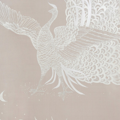 Обои ручная роспись в стиле Арт-деко Whistler Peacocks Special Colourway on Almost Mauve dyed silk