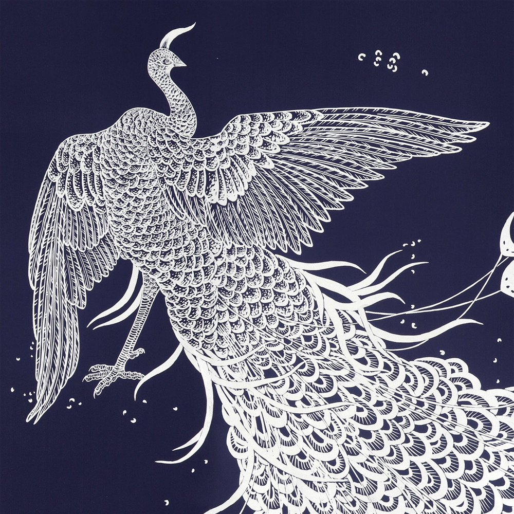 Обои ручная роспись в стиле Арт-деко Whistler Peacocks Special Colourway on Empire Blue dyed silk