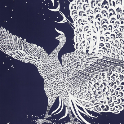 Обои ручная роспись в стиле Арт-деко Whistler Peacocks Special Colourway on Empire Blue dyed silk