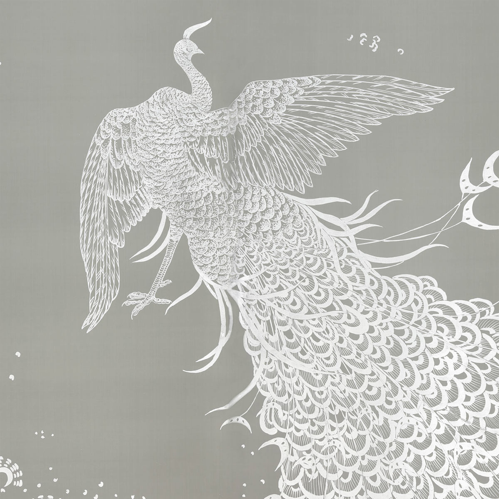 Обои ручная роспись в стиле Арт-деко Whistler Peacocks Special Colourway on Pale Grey dyed silk