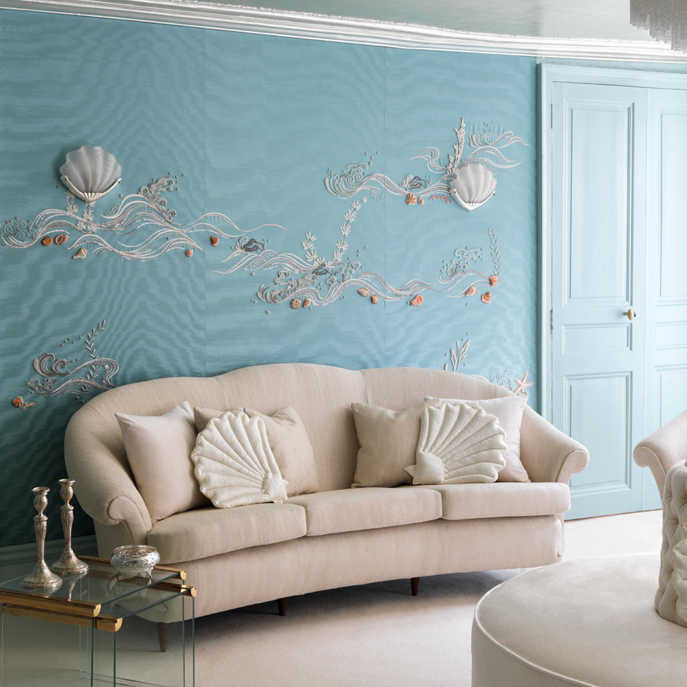 Обои с вышивкой ручной работы Amami Waves Moonbeam colourway on silk moire