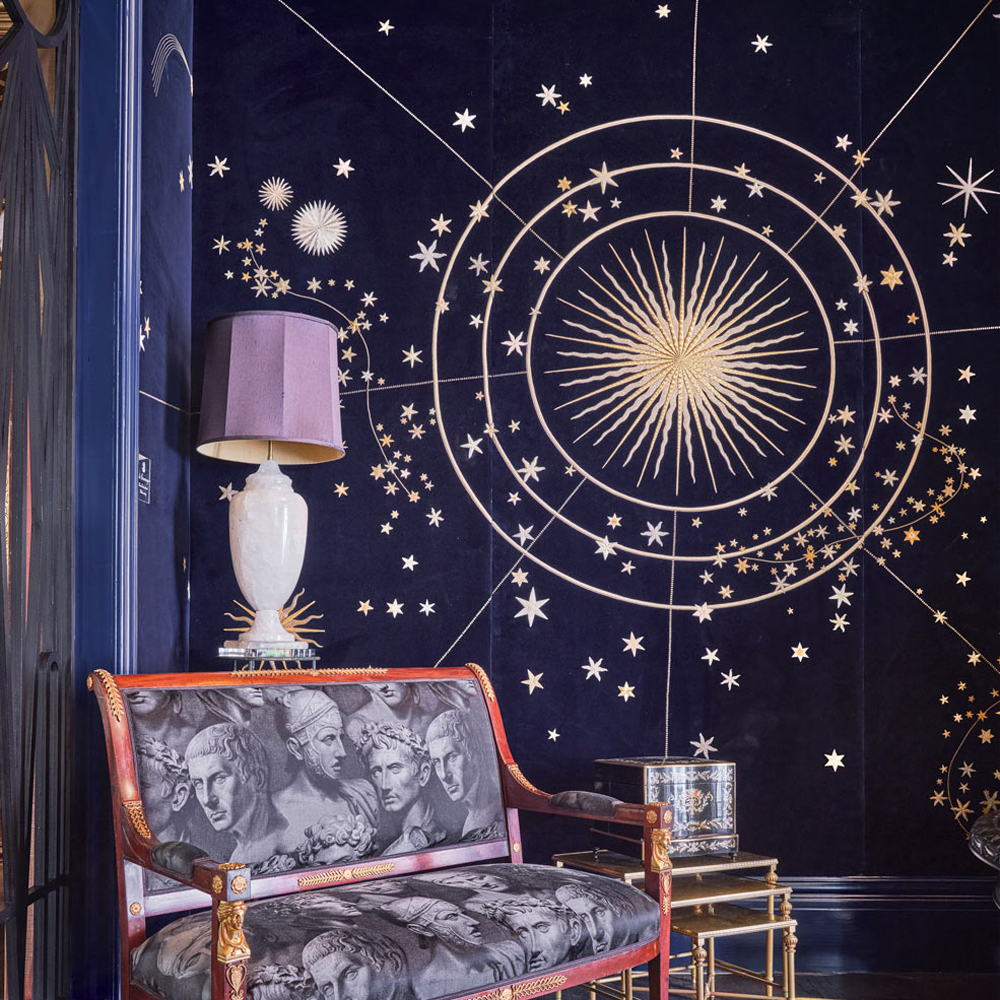 Обои с вышивкой ручной работы Cosmos Original colourway on velvet