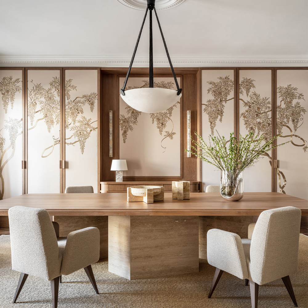 Обои с вышивкой ручной работы Deco Wisteria ﻿Midas colourway on Liso Pearl wool sateen