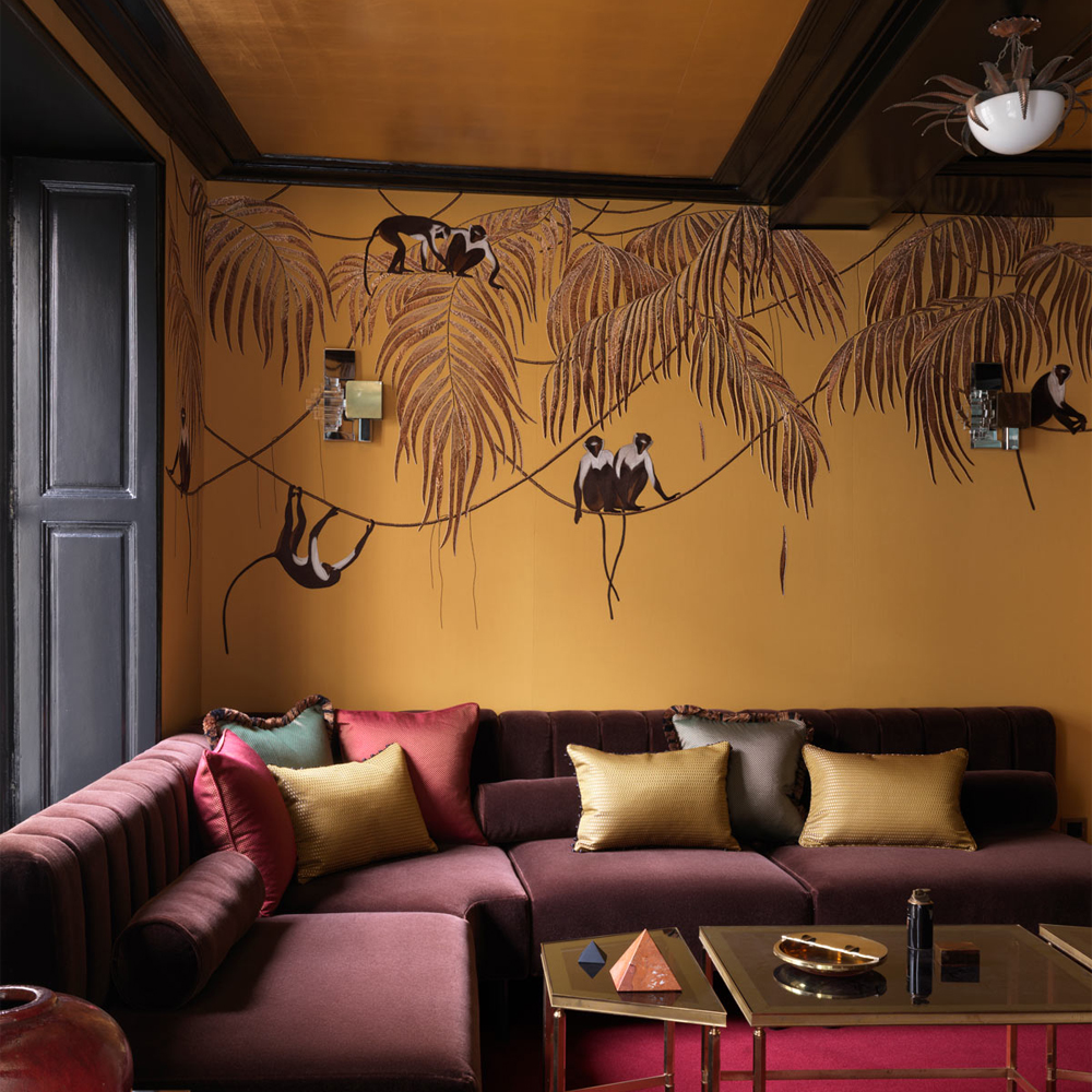 Обои с вышивкой ручной работы Étienne Original colourway on wool sateen