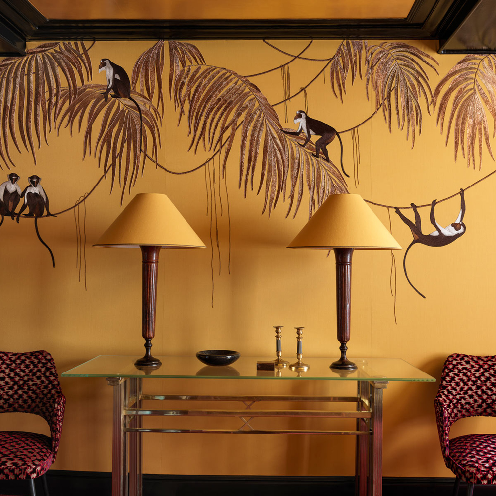 Обои с вышивкой ручной работы Étienne Original colourway on wool sateen