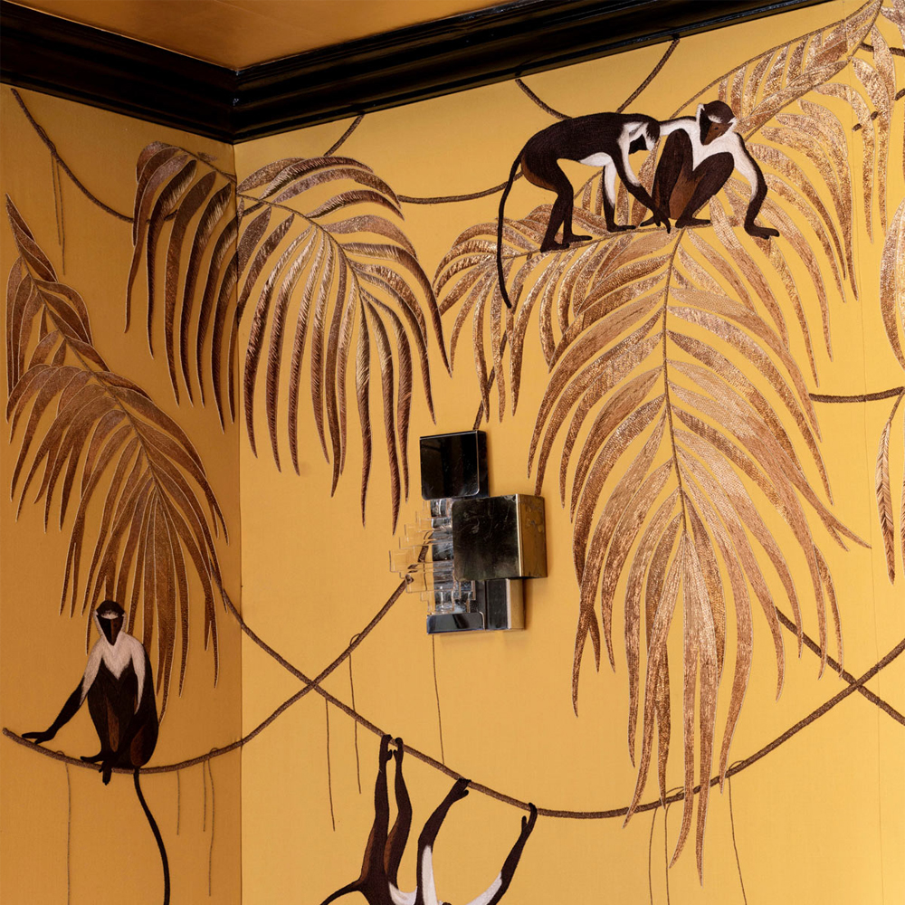 Обои с вышивкой ручной работы Étienne Original colourway on wool sateen