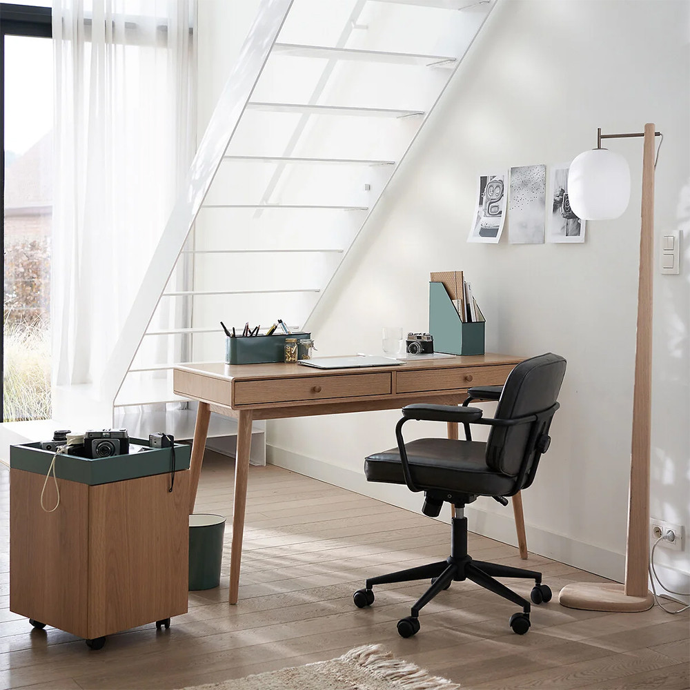 Офисное кресло в винтажном стиле на колёсах Glenn Dark Grey Chair