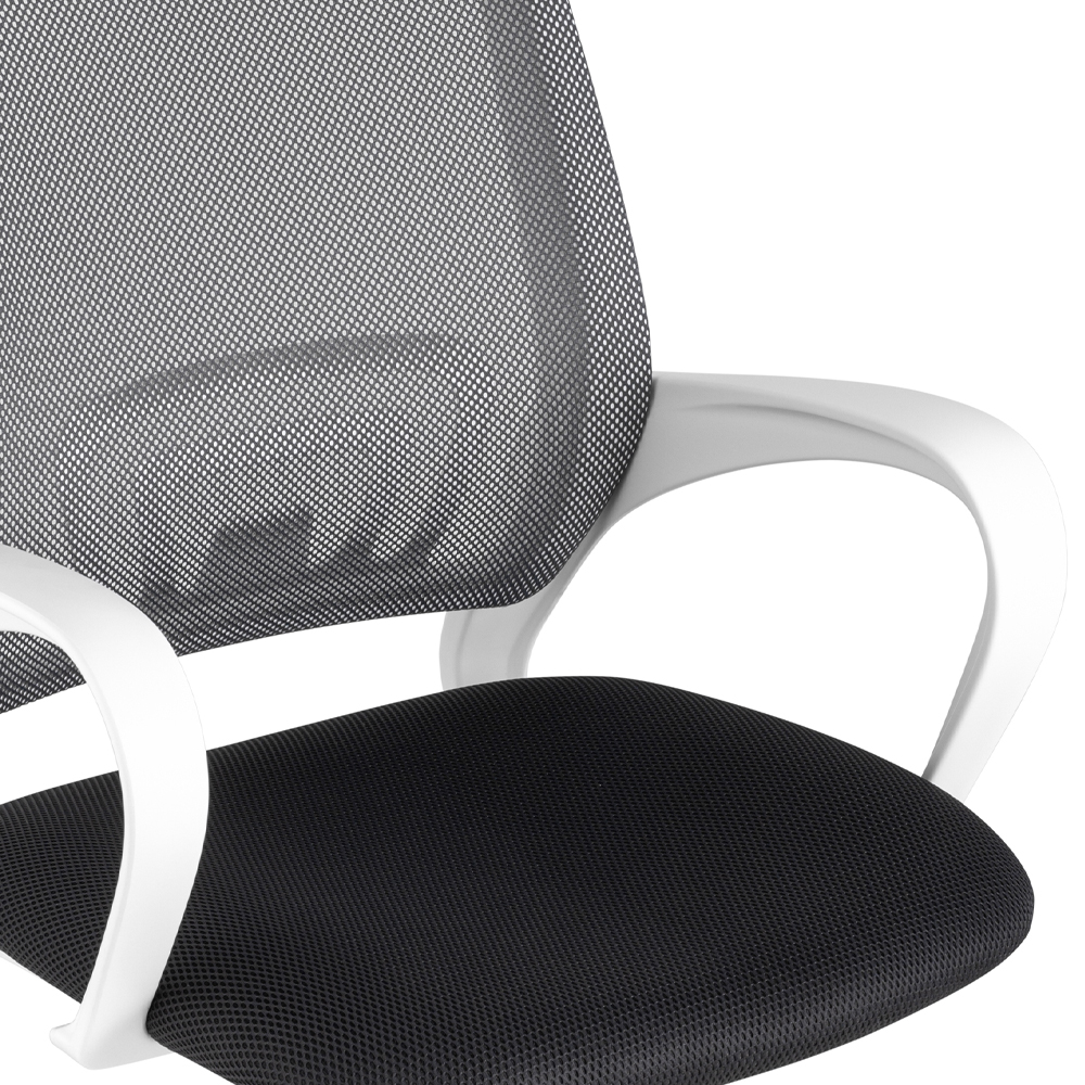 Офисное кресло с основанием из белого пластика Desk chairs Black