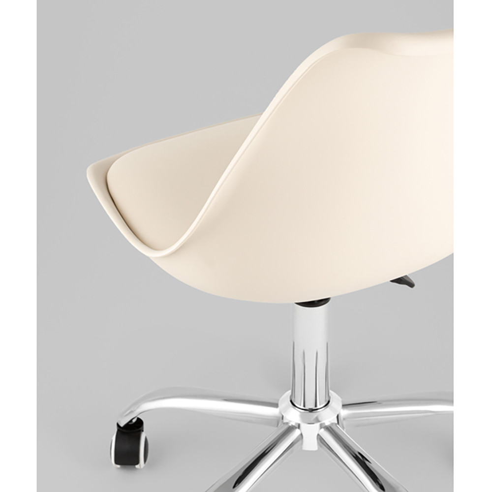 Офисный стул на металлическом основании EGGERY Beige пластик