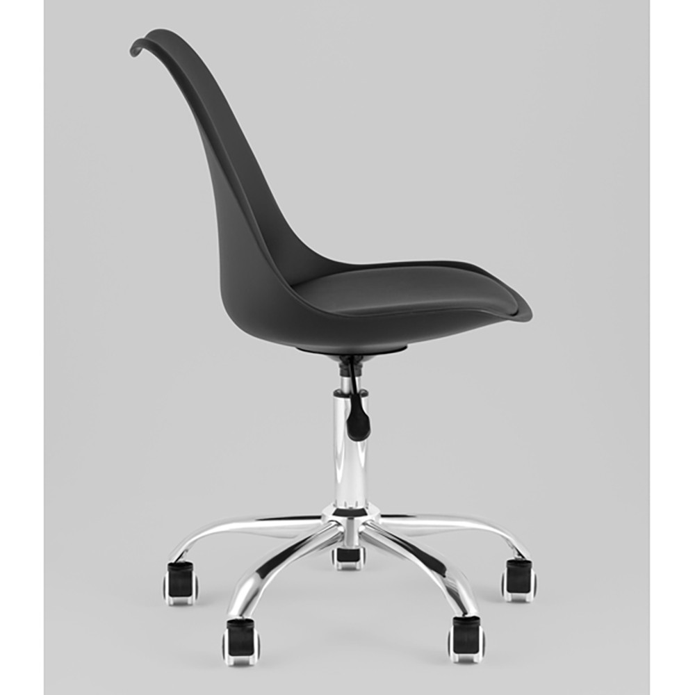 Офисный стул на металлическом основании EGGERY Black пластик