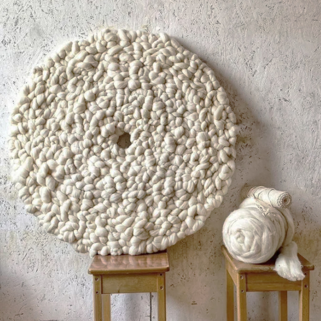 Панно на стену из шерсти мериноса Белый Круг