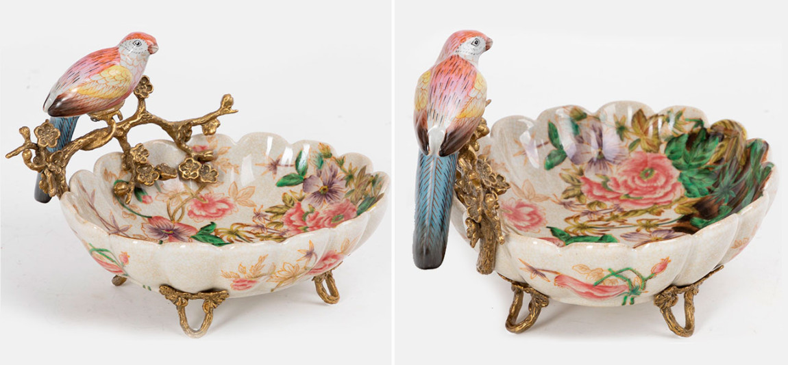 Пепельница фарфоровая с фигуркой попугай на ветке Parrot