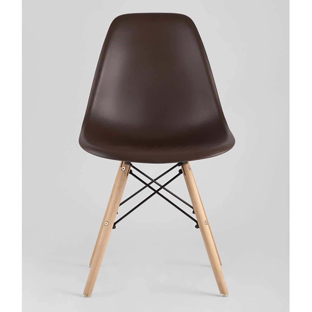 Пластиковый стул на ножках из массива бука Eames Brown