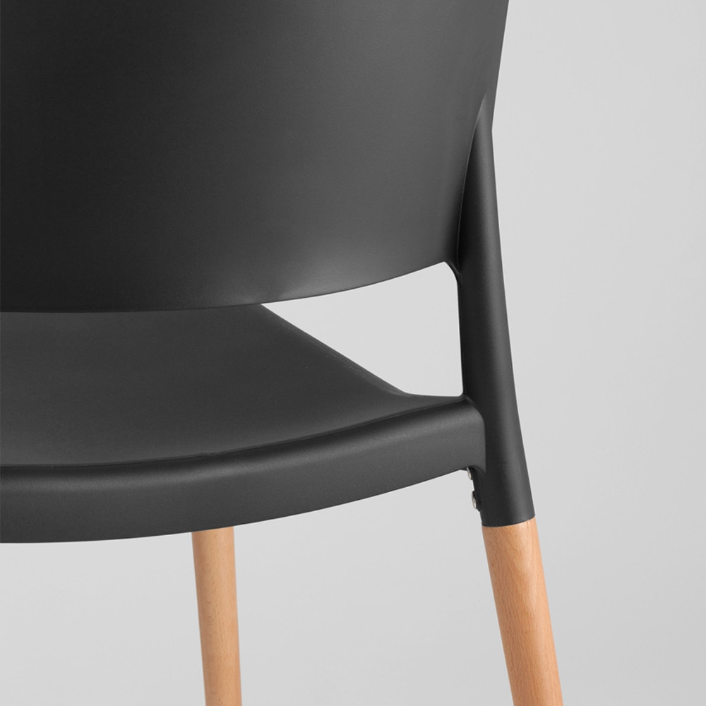 Пластиковый стул на ножках из массива бука Ferret Black 4 шт