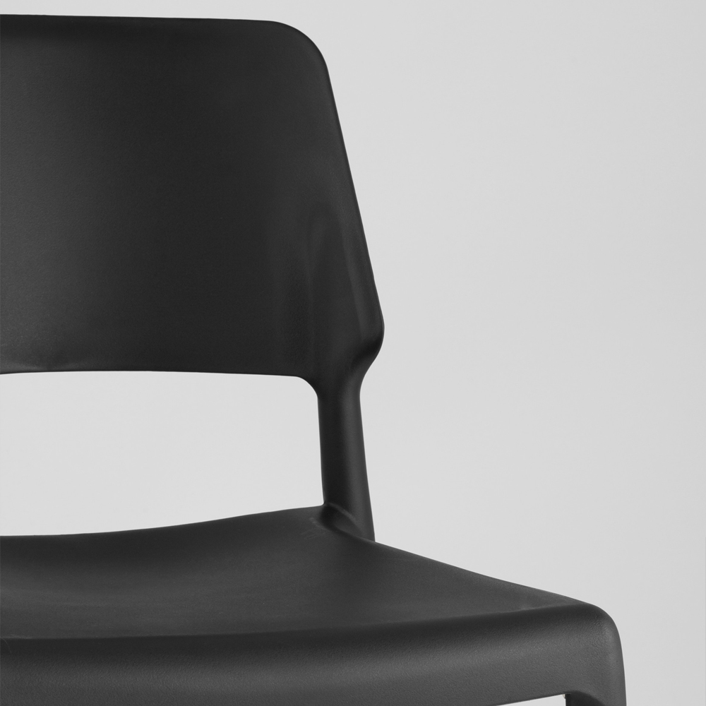 Пластиковый стул на ножках из массива бука Ferret Black 4 шт