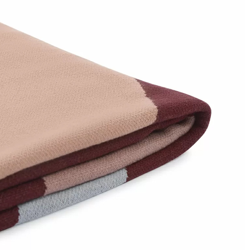 Плед из хлопка с геометрическим рисунком Elan Stripe Addison