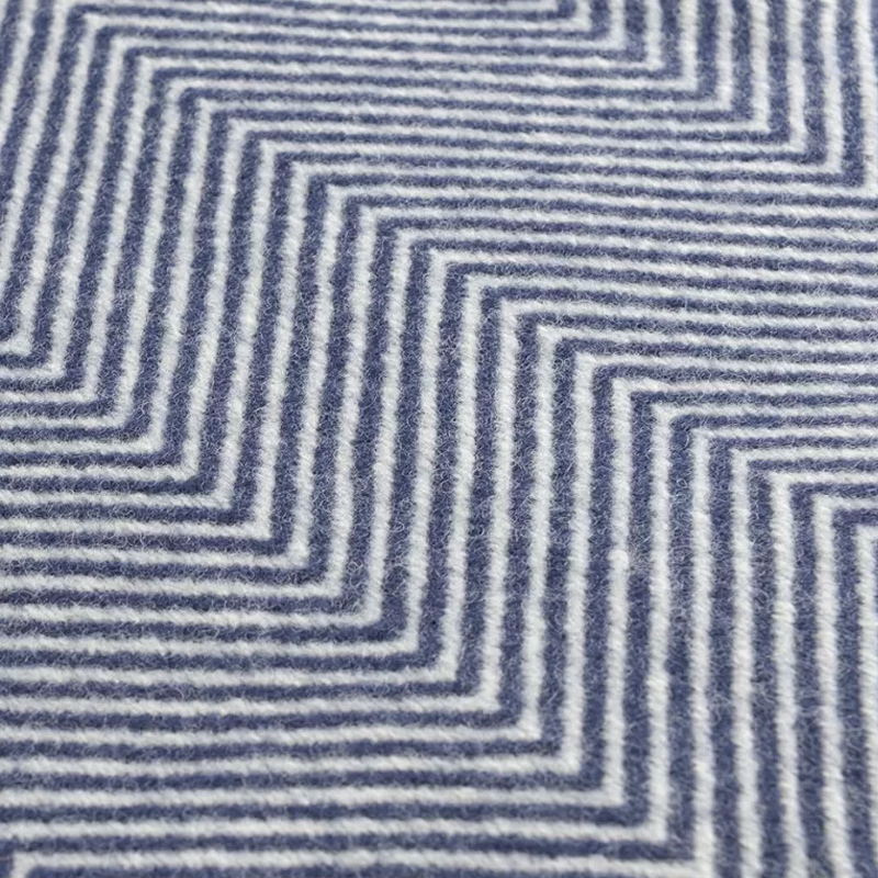 Плед из шерсти мериноса темно-синего цвета 130×180 см Indigo Waves