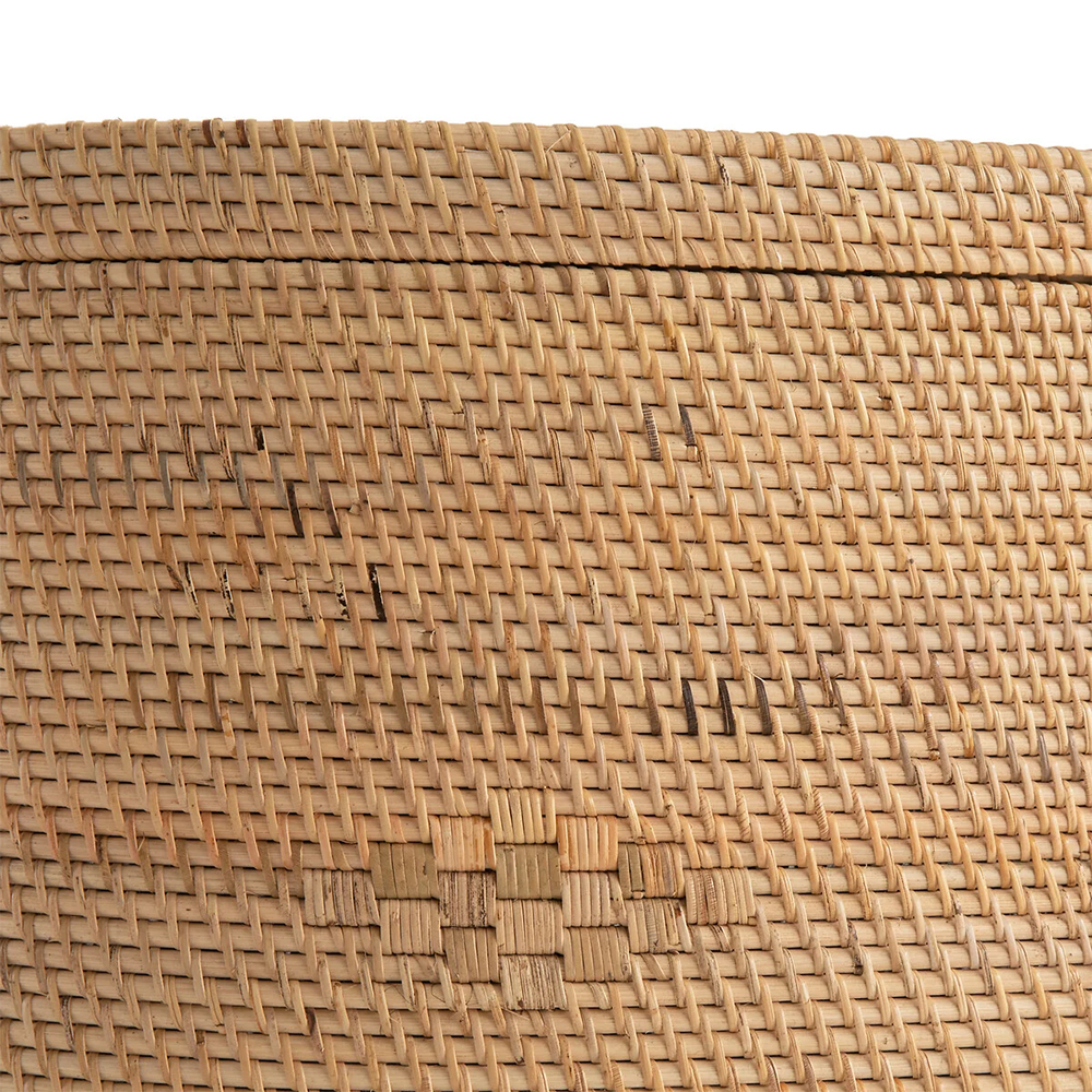 Плетеная овальная корзина с крышкой Shani Rattan Basket